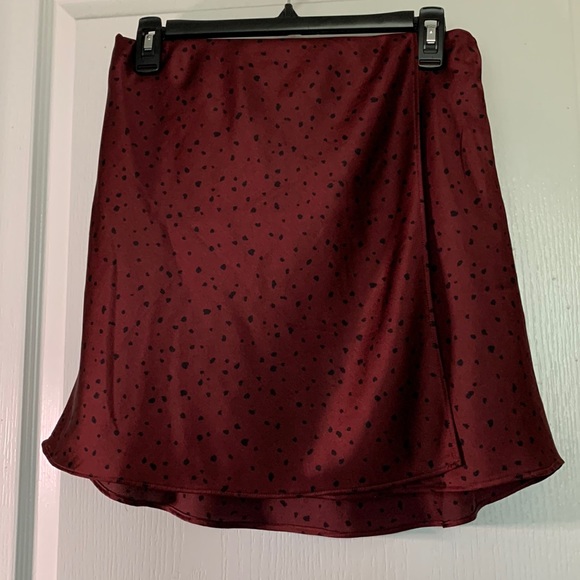 Abercrombie & Fitch Dresses & Skirts - Abercrombie & Fitch Maroon Mini Skirt Size Med EUC #6563